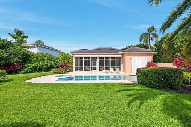 173 N Village Way, Jupiter, FL 33458