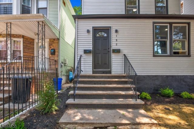 152 N Clinton St, East Orange City, NJ 07017