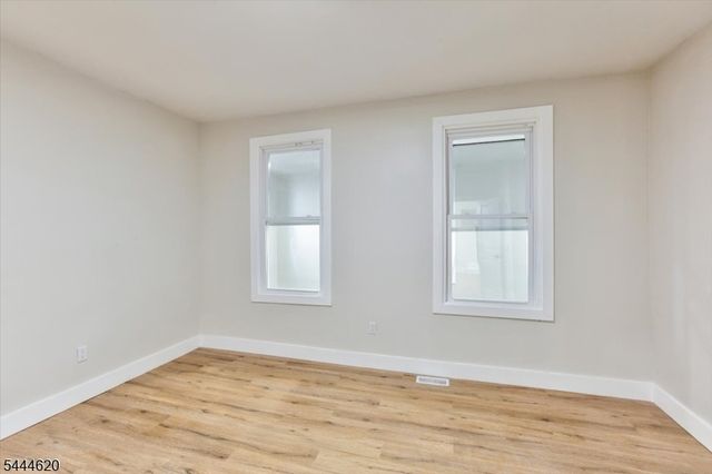 152 N Clinton St, East Orange City, NJ 07017