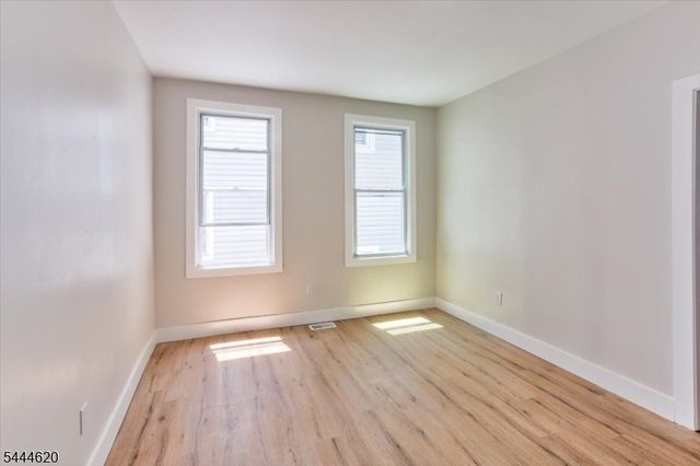 152 N Clinton St, East Orange City, NJ 07017
