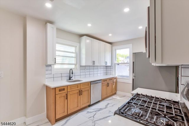 152 N Clinton St, East Orange City, NJ 07017