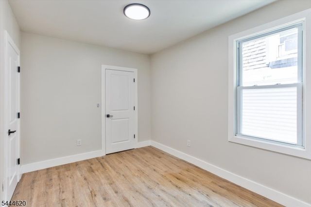 152 N Clinton St, East Orange City, NJ 07017