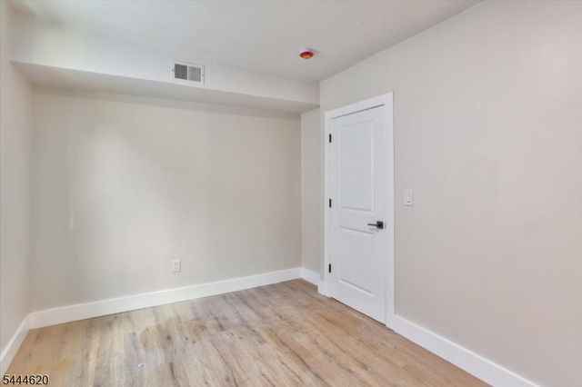 152 N Clinton St, East Orange City, NJ 07017