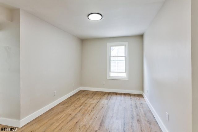 152 N Clinton St, East Orange City, NJ 07017