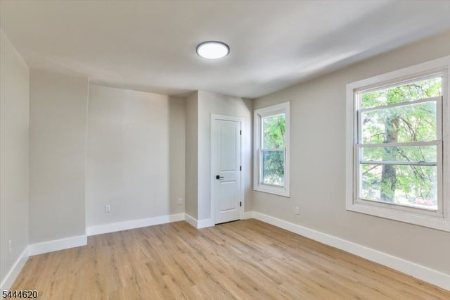 152 N Clinton St, East Orange City, NJ 07017