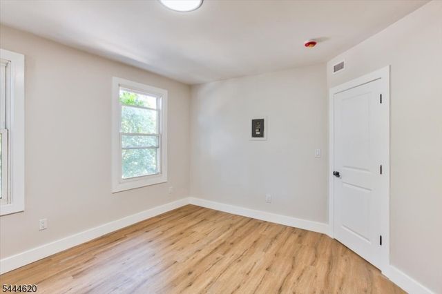 152 N Clinton St, East Orange City, NJ 07017