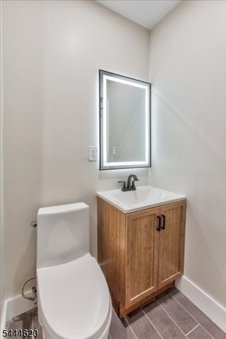 152 N Clinton St, East Orange City, NJ 07017
