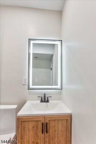 152 N Clinton St, East Orange City, NJ 07017
