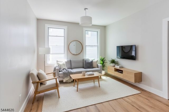 152 N Clinton St, East Orange City, NJ 07017