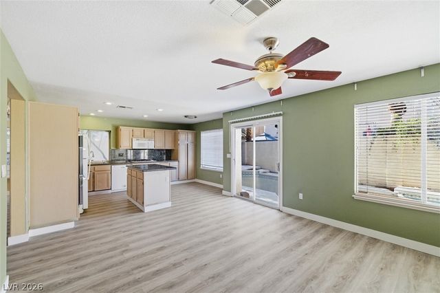 2341 Queen Bee Court, Las Vegas, NV 89134