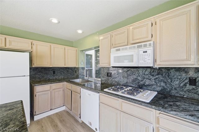 2341 Queen Bee Court, Las Vegas, NV 89134