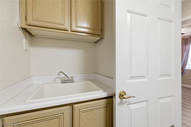 2341 Queen Bee Court, Las Vegas, NV 89134