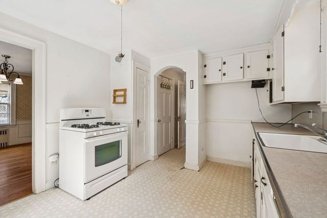 160 Cedar Avenue, Arlington, MA 02476