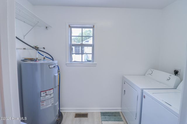 668 Westwood Road, Southport, NC 28461
