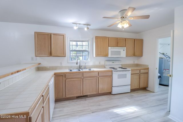 668 Westwood Road, Southport, NC 28461
