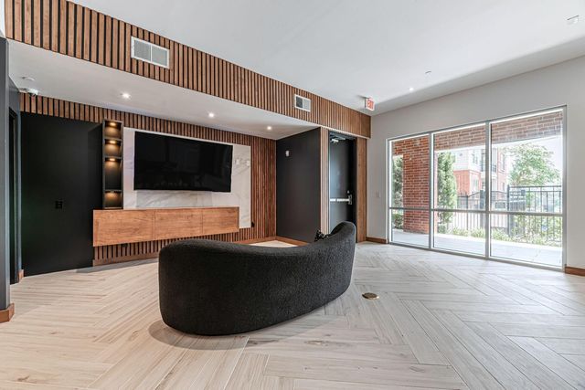 8877 Lakes At 610 Drive 420, Houston, TX 77054