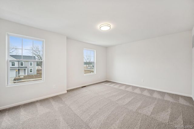 707 Knollwood Bend, Chelsea, MI 48118