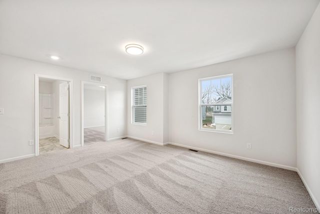 707 Knollwood Bend, Chelsea, MI 48118