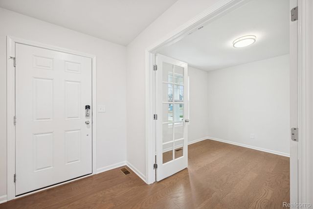 707 Knollwood Bend, Chelsea, MI 48118