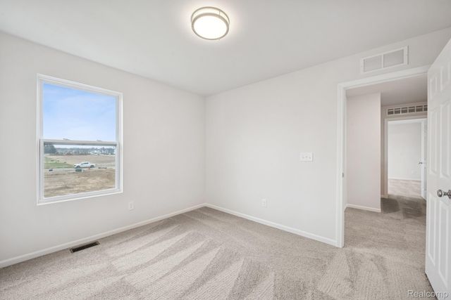 707 Knollwood Bend, Chelsea, MI 48118