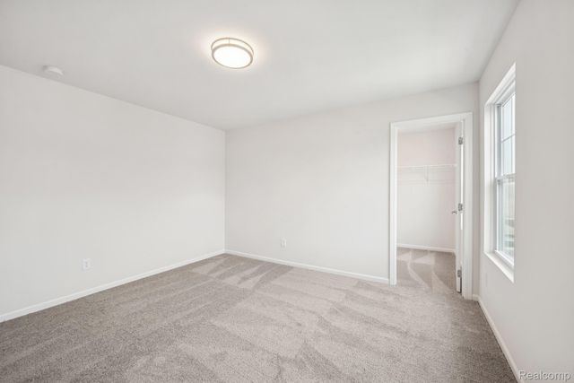 707 Knollwood Bend, Chelsea, MI 48118