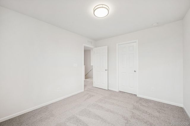 707 Knollwood Bend, Chelsea, MI 48118