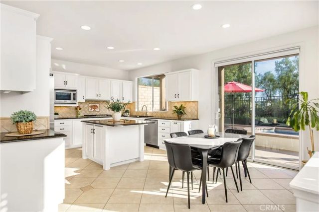 30 Sunswept Mesa, Aliso Viejo, CA 92656