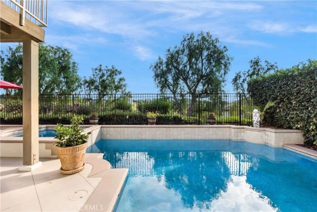30 Sunswept Mesa, Aliso Viejo, CA 92656