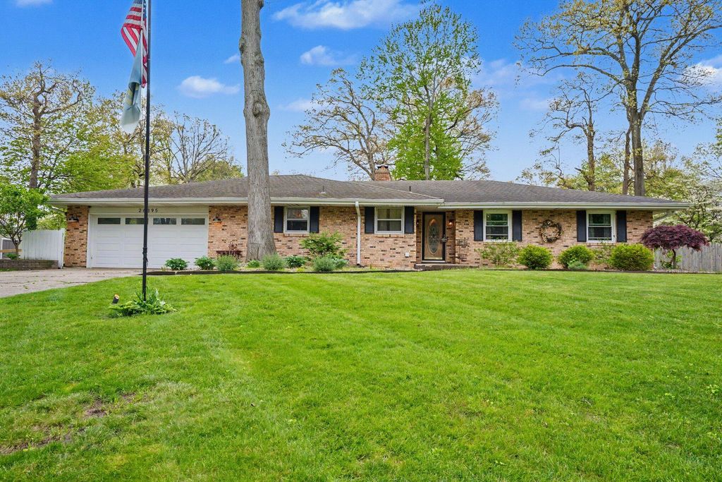 26395 Acorn Street, Ontwa Twp, MI 49112