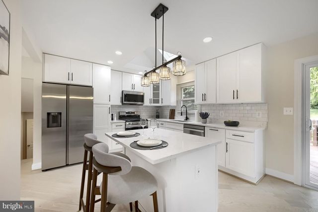 6 WESTBURY RD, Lutherville, MD 21093