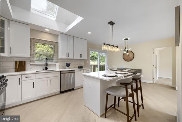 6 WESTBURY RD, Lutherville, MD 21093