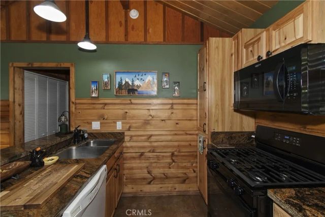 328 Wabash, Sugarloaf, CA 92386
