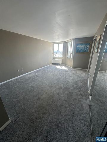 320 Anderson Avenue 3D, Fairview, NJ 07022