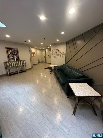 320 Anderson Avenue 3D, Fairview, NJ 07022