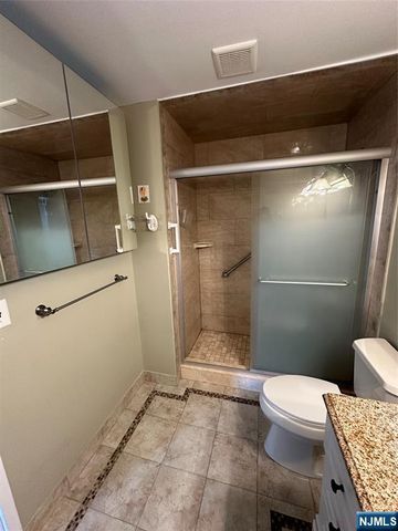 320 Anderson Avenue 3D, Fairview, NJ 07022