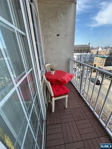 320 Anderson Avenue 3D, Fairview, NJ 07022