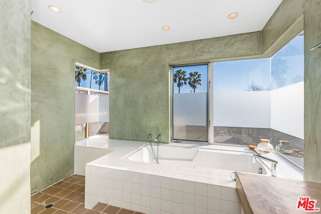 552 Grand Boulevard, Venice, CA 90291