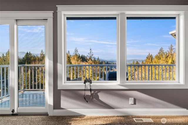 9916 NW Dishman Road, Bremerton, WA 98312