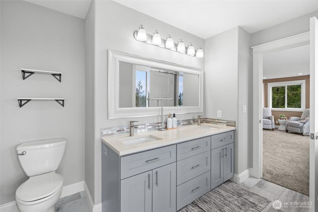 9916 NW Dishman Road, Bremerton, WA 98312