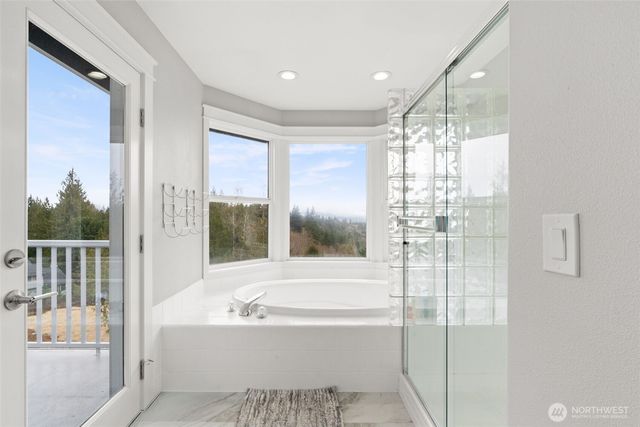 9916 NW Dishman Road, Bremerton, WA 98312