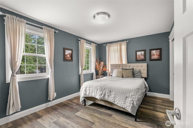 9916 NW Dishman Road, Bremerton, WA 98312