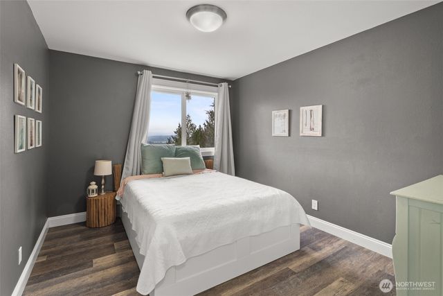 9916 NW Dishman Road, Bremerton, WA 98312