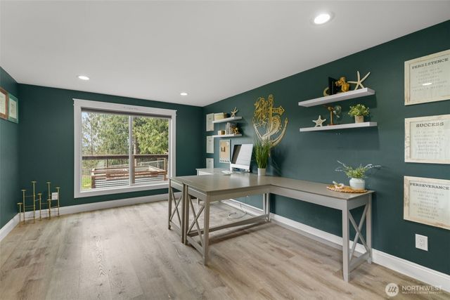 9916 NW Dishman Road, Bremerton, WA 98312