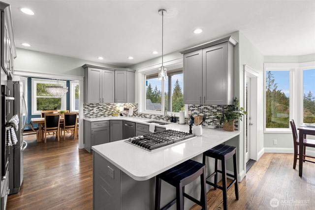 9916 NW Dishman Road, Bremerton, WA 98312