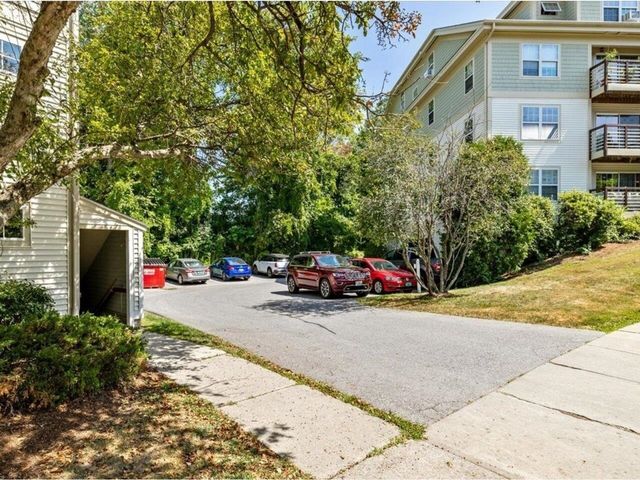 5 Hildred Drive, Burlington, VT 05401