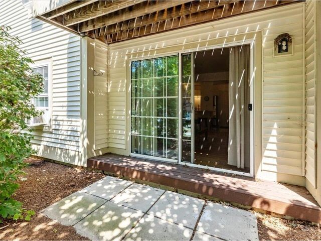 5 Hildred Drive, Burlington, VT 05401