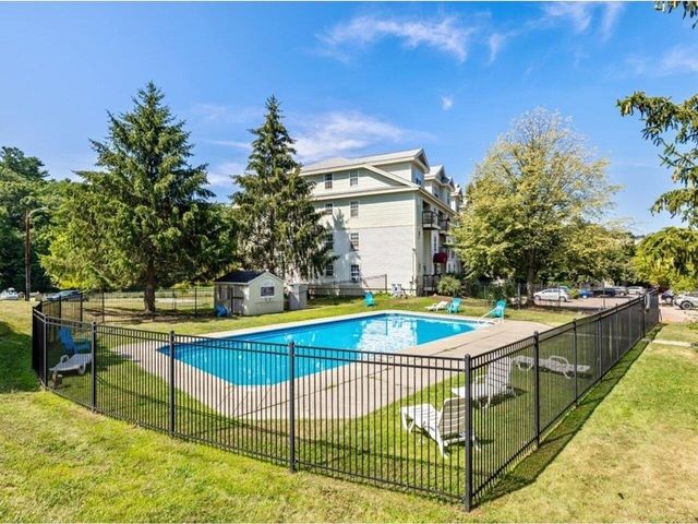5 Hildred Drive, Burlington, VT 05401