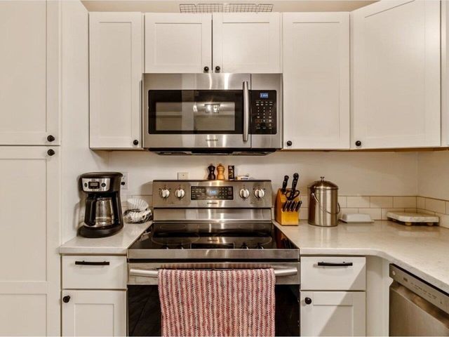 5 Hildred Drive, Burlington, VT 05401