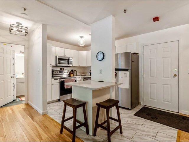 5 Hildred Drive, Burlington, VT 05401