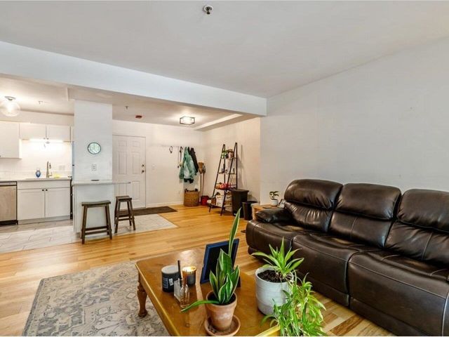 5 Hildred Drive, Burlington, VT 05401